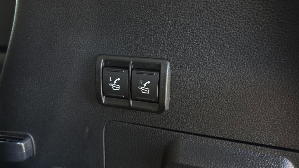 Used 2023 Toyota Sequoia Limited image 22