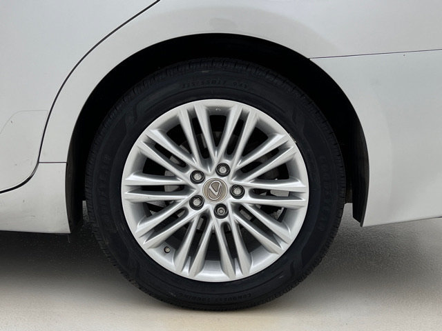 Used 2013 Lexus ES 350 w/ Luxury Pkg FWD image 28
