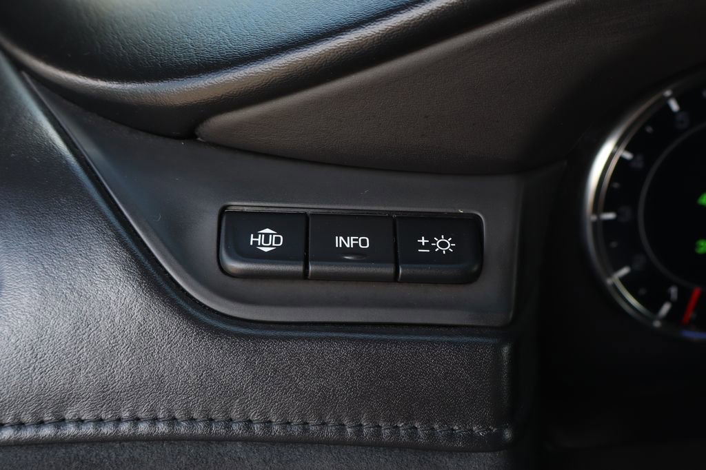 Used 2018 Cadillac Escalade ESV Platinum image 25