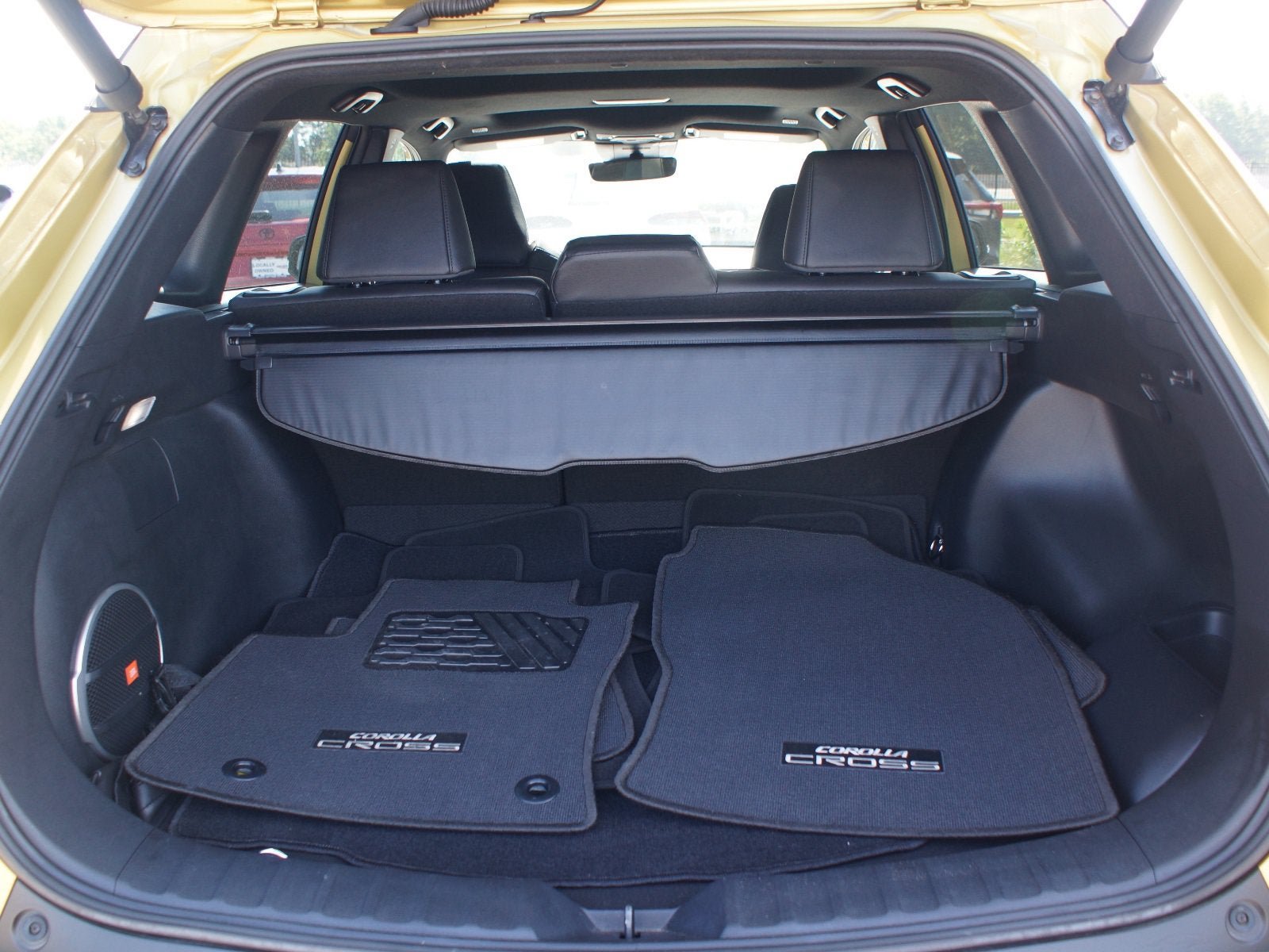 Used 2023 Toyota Corolla Cross AWD Hybrid image 16