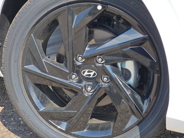 New 2026 Hyundai Elantra SEL FWD image 9