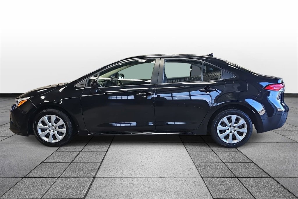 Used 2023 Toyota Corolla LE image 8