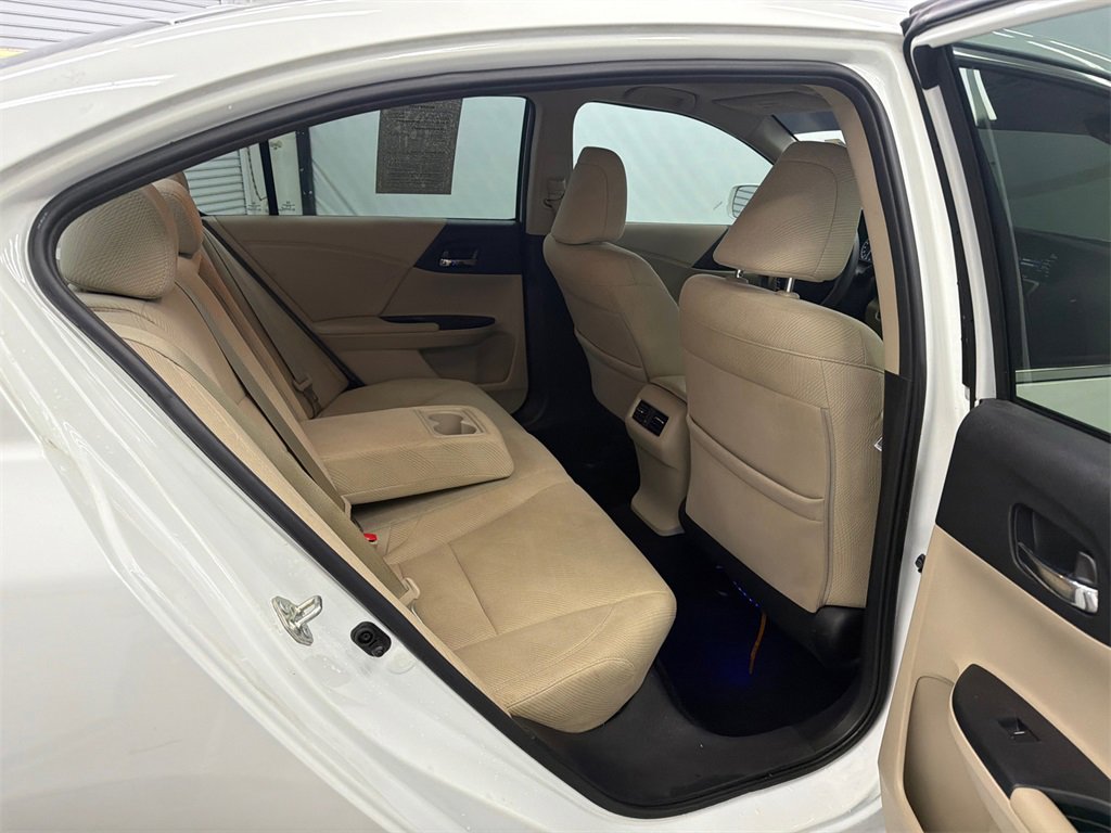 Used 2017 Honda Accord EX image 16