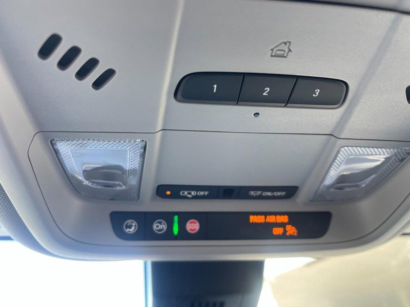 Used 2024 Chevrolet Equinox Premier AWD/4WD image 35