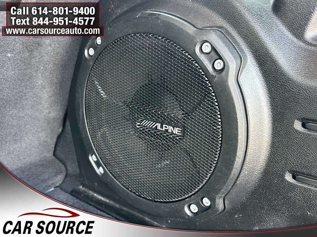 Used 2019 Jeep Wrangler Unlimited Sahara w/ Dual Top Group AWD/4WD image 10