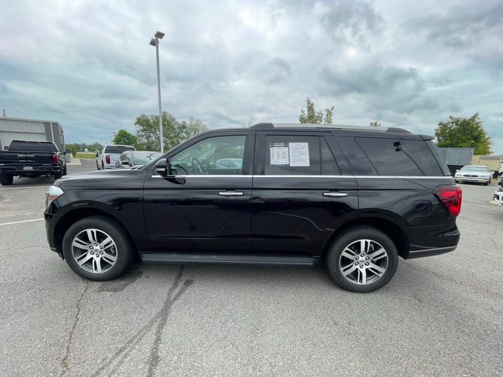 Used 2024 Ford Expedition Limited AWD/4WD image 4