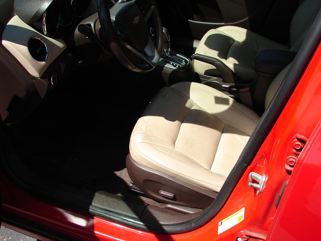 Used 2014 Chevrolet Cruze Diesel FWD image 5