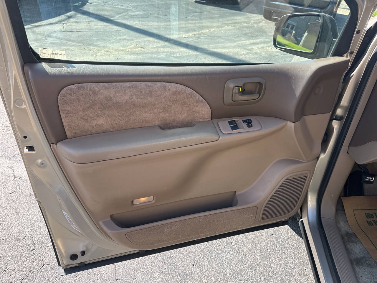 Used 2001 Toyota Sienna LE w/ LE Upgrade Pkg 2 FWD image 14