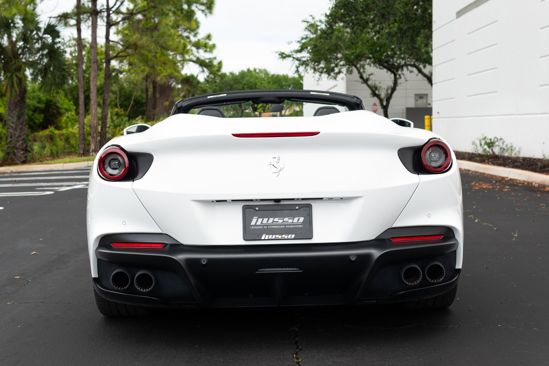 Used 2023 Ferrari Portofino M RWD image 2