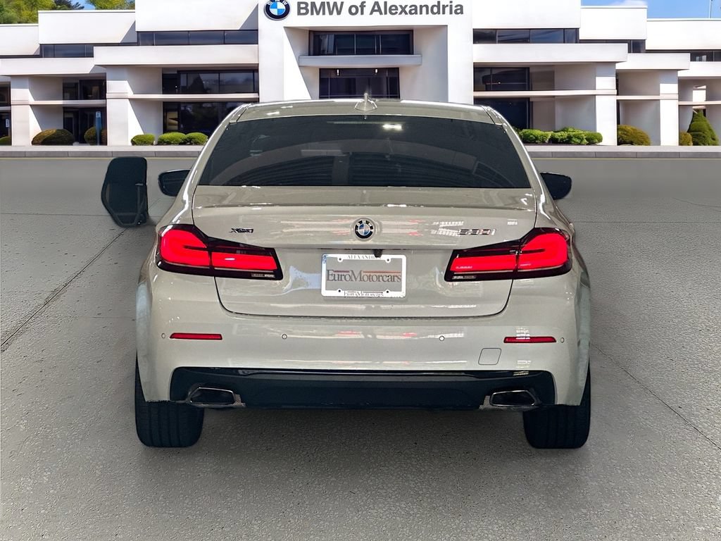 Used 2023 BMW 530i xDrive w/ Convenience Package AWD/4WD image 6