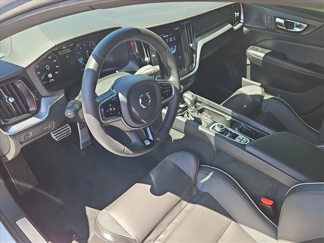 Used 2020 Volvo S60 T5 R-Design FWD image 10