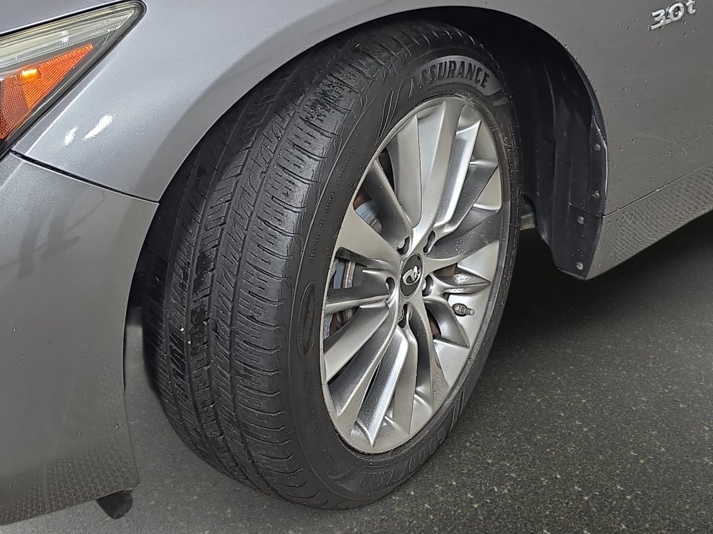 Used 2019 INFINITI Q50 Luxe w/ Essential Package (3.0T Luxe) AWD/4WD image 35