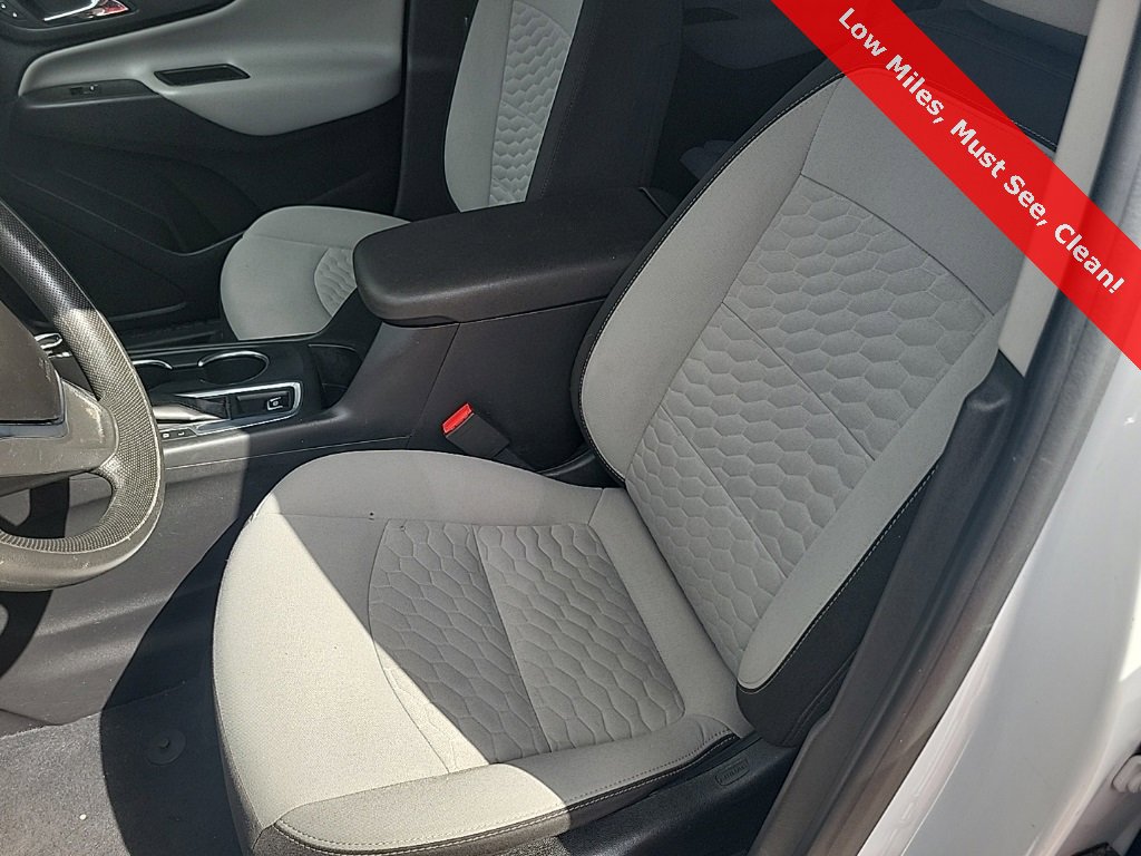 Used 2020 Chevrolet Equinox LS w/ LS Convenience Package image 18