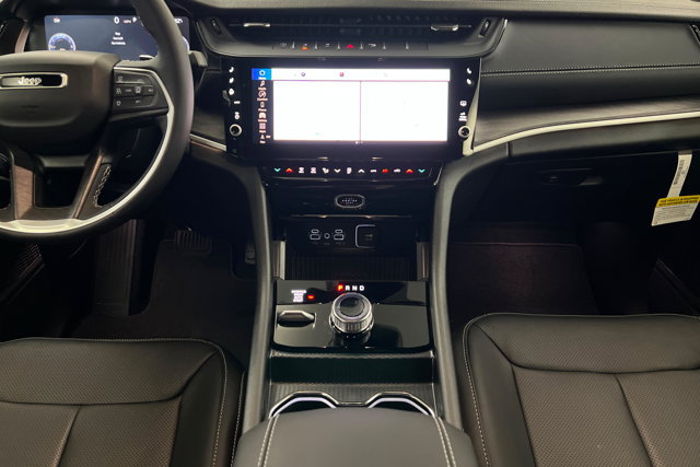 New 2026 Jeep Grand Cherokee Limited AWD/4WD image 13