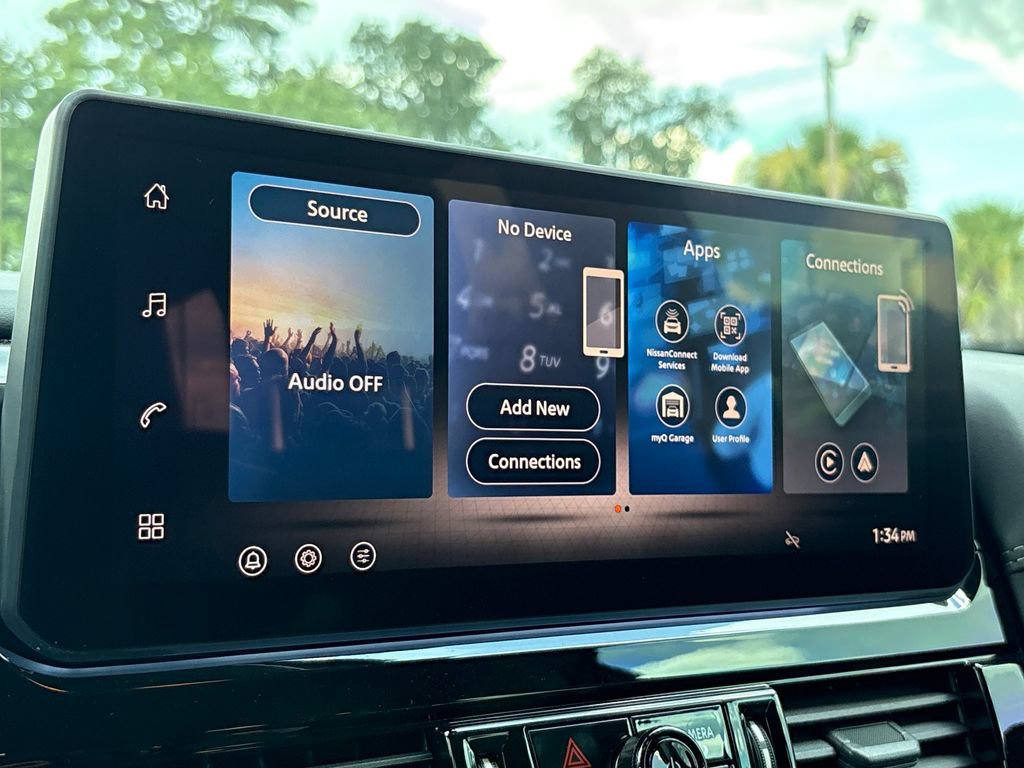 New 2026 Nissan Pathfinder Platinum FWD image 16