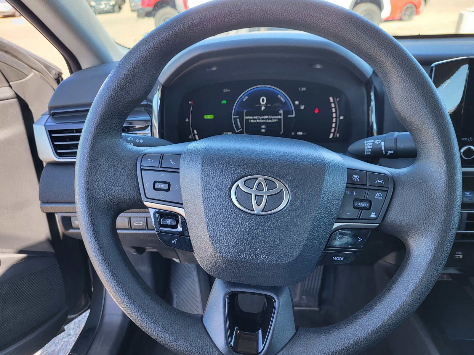 Used 2025 Toyota Camry LE image 9