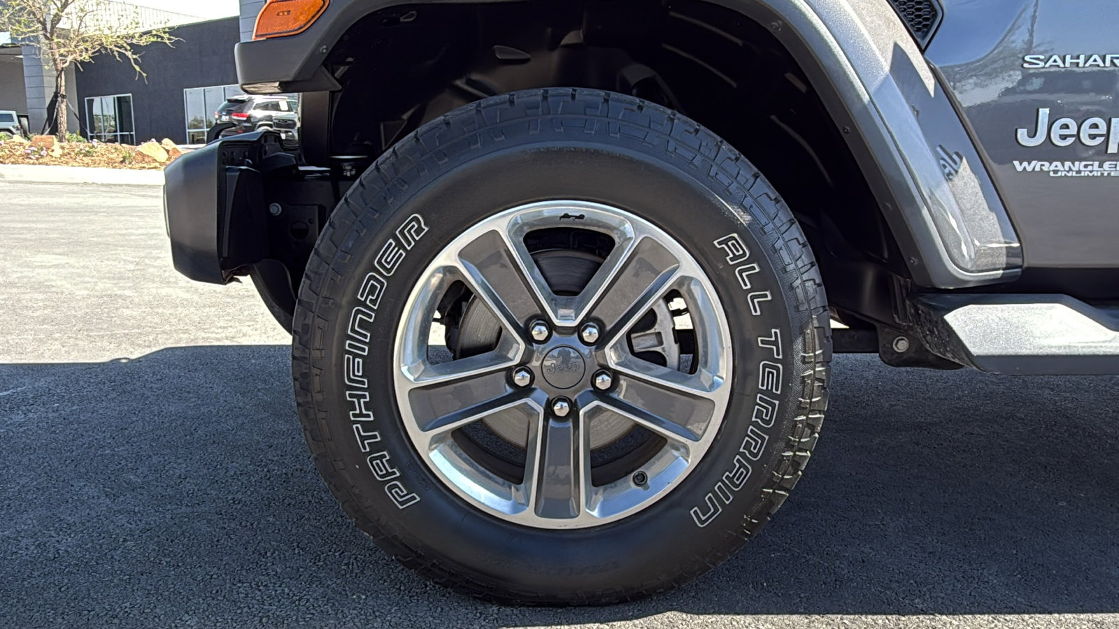 Used 2021 Jeep Wrangler Unlimited Sahara image 32
