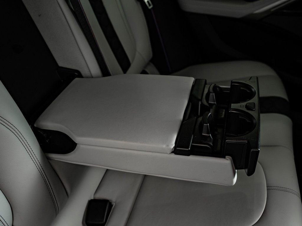 Used 2025 BMW X6 M Competition w/ Executive Package image 45