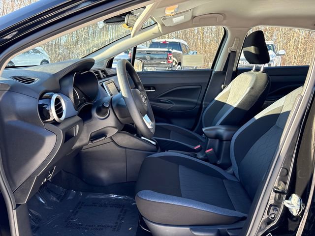 Used 2025 Nissan Versa SV image 33