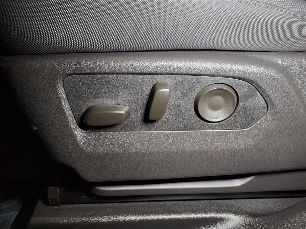 Used 2026 GMC Hummer EV SUV image 19