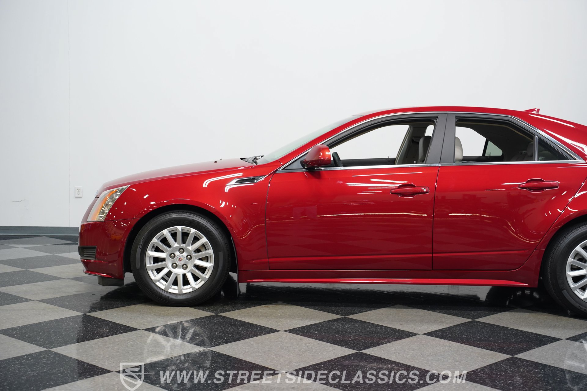 Used 2011 Cadillac CTS Sedan RWD image 23