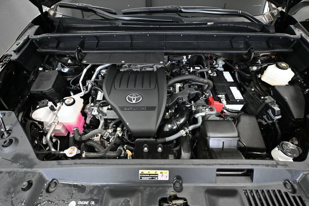 Used 2023 Toyota Highlander XLE AWD/4WD image 44