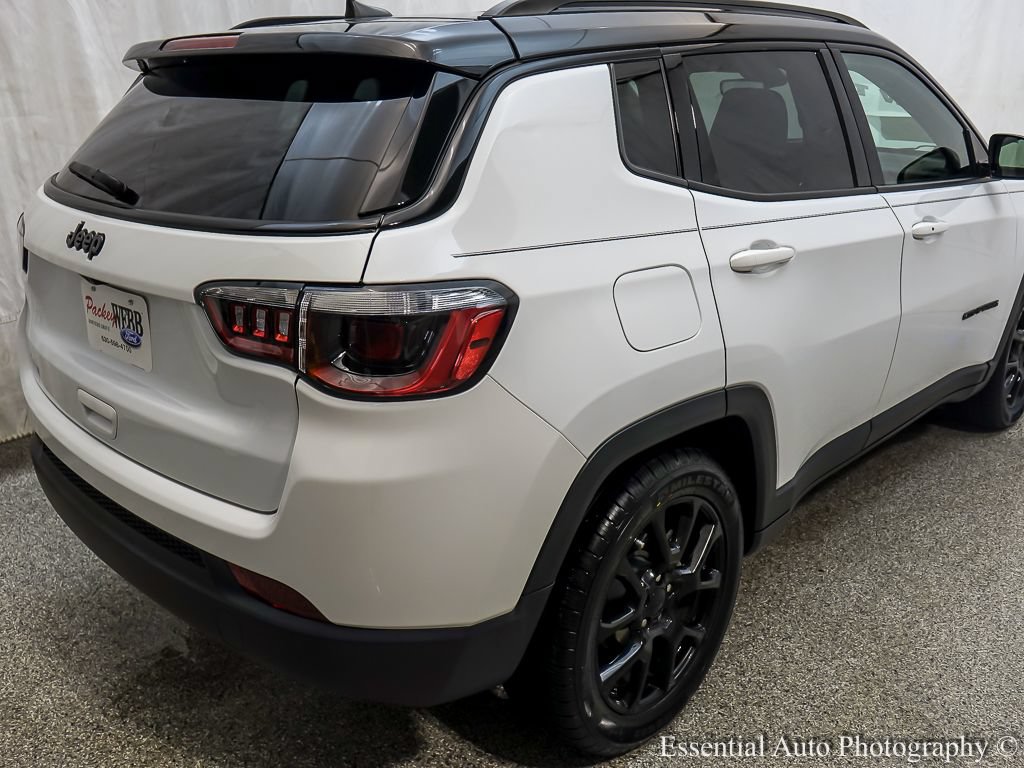 Used 2022 Jeep Compass Latitude FWD image 7
