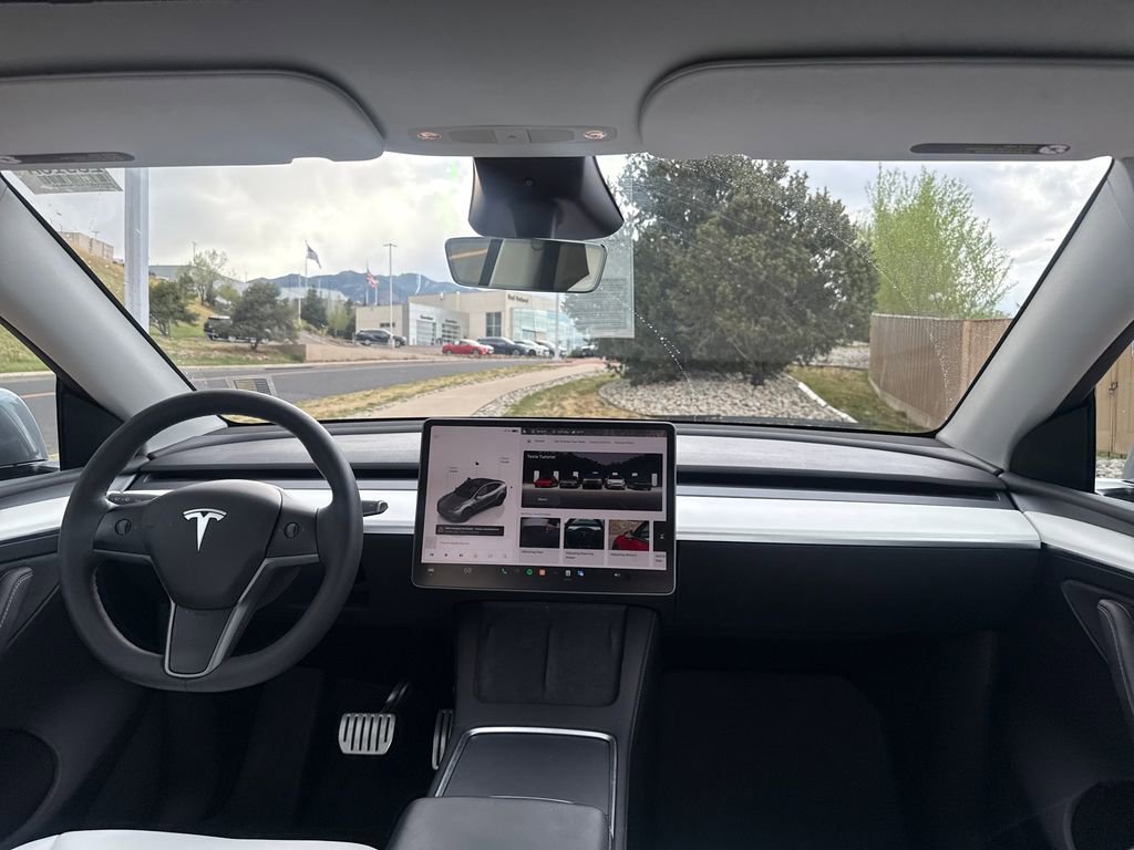 Used 2025 Tesla Model Y Performance image 22