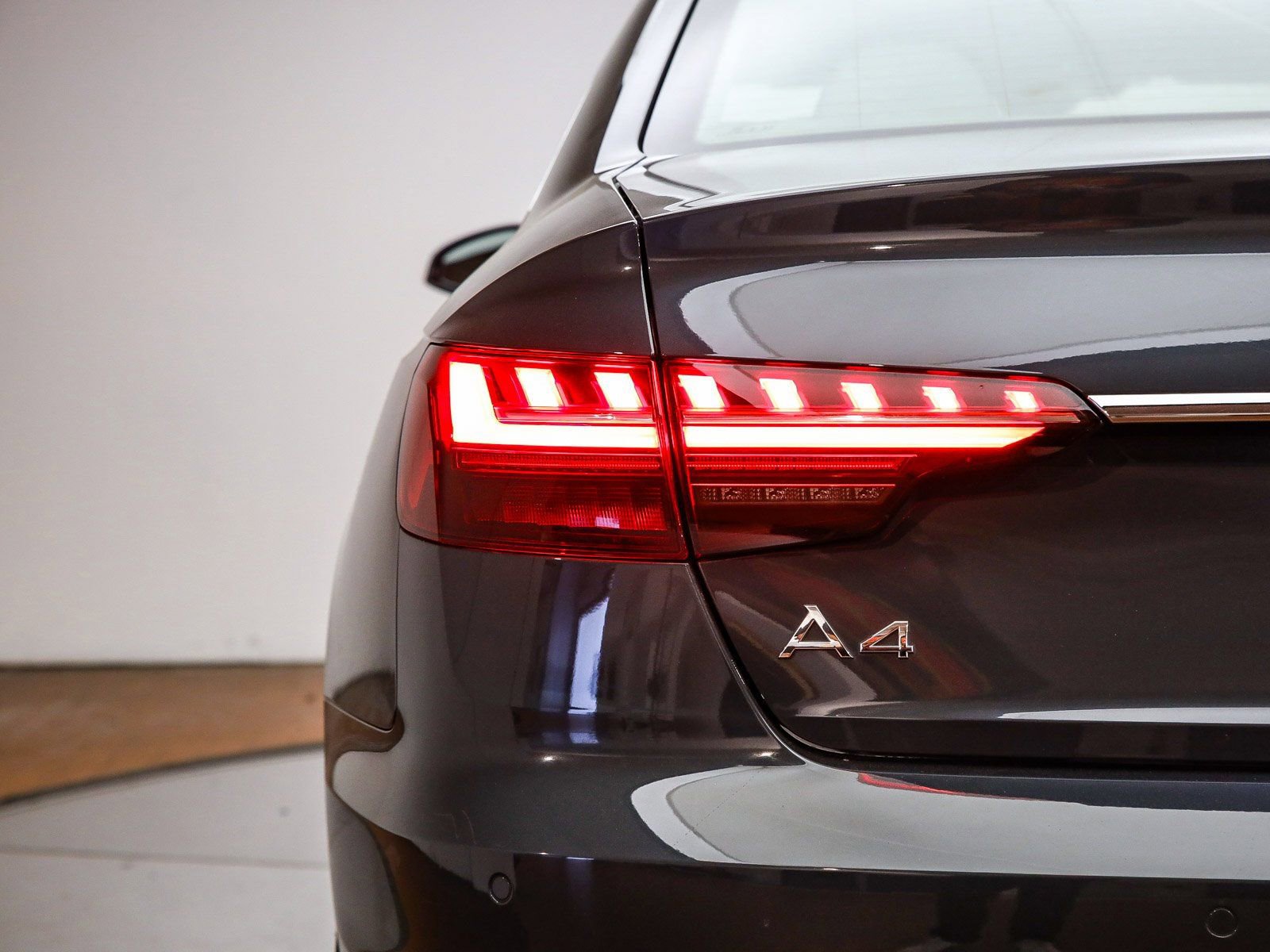 Used 2022 Audi A4 2.0T Premium Plus w/ Premium Plus Package image 10