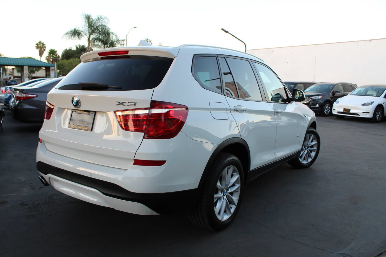 Used 2017 BMW X3 sDrive28i RWD image 5