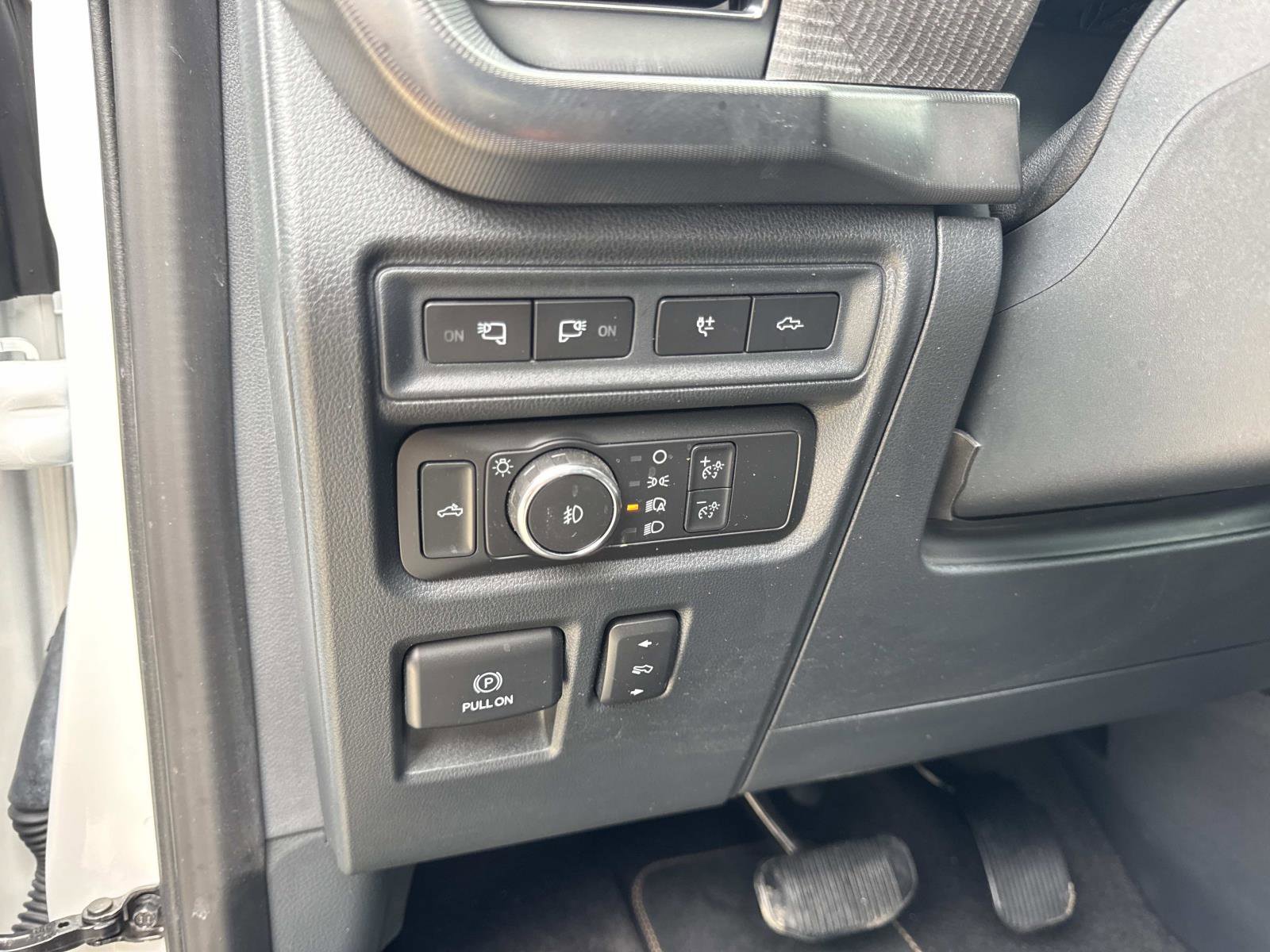 Used 2022 Ford F150 Platinum w/ Equipment Group 701A High AWD/4WD image 21