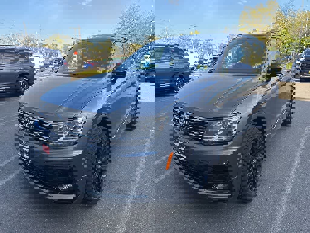 Used 2021 Volkswagen Tiguan SE R-Line AWD/4WD image 1