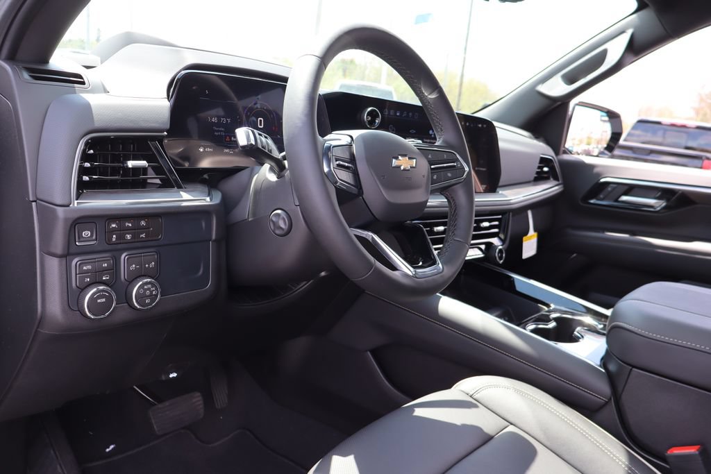 New 2026 Chevrolet Suburban Premier AWD/4WD image 5