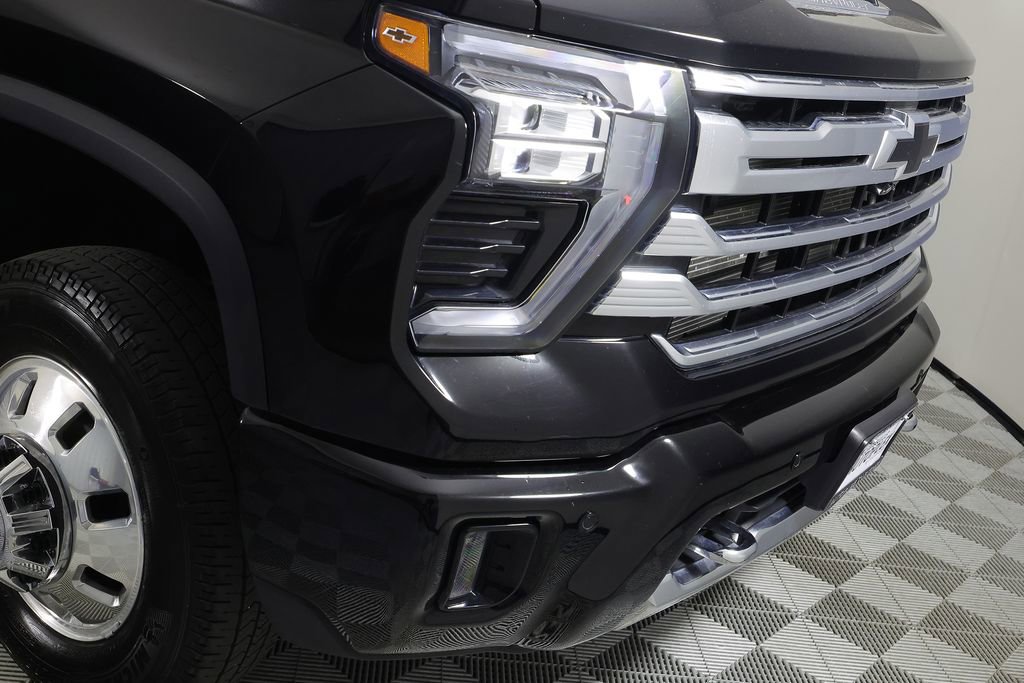 Used 2024 Chevrolet Silverado 3500 High Country w/ High Country Premium Package AWD/4WD image 48