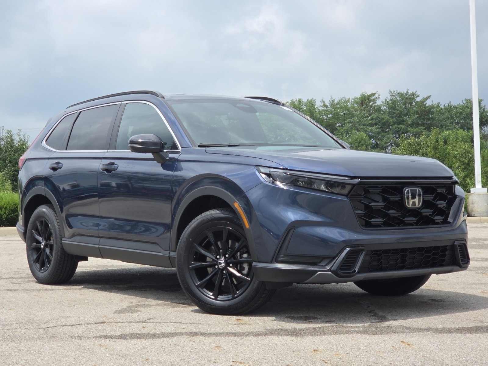 Used 2023 Honda CR-V Sport image 2