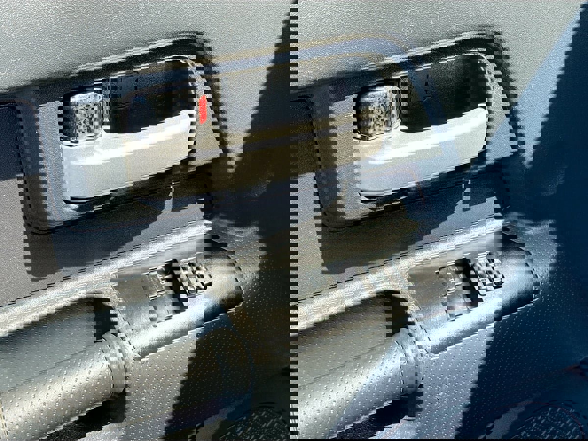 Used 2013 Toyota FJ Cruiser 4WD image 18