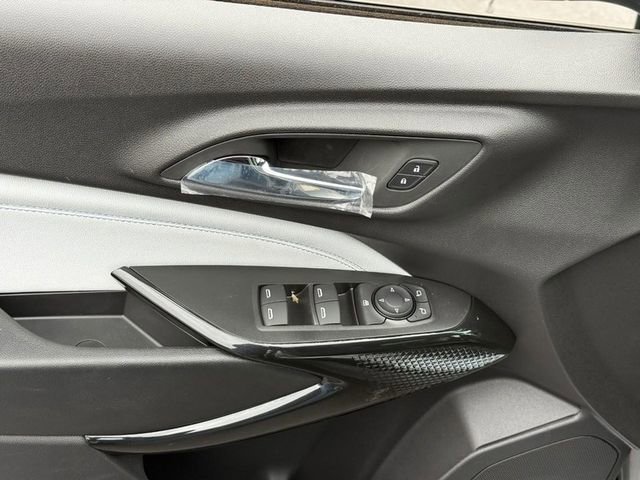 Used 2025 Chevrolet Trax LT w/ Driver Confidence Package image 15
