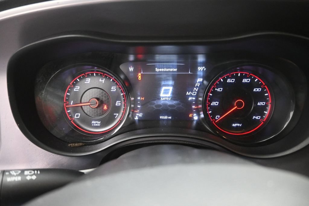 Used 2019 Dodge Charger SXT w/ Blacktop Package RWD image 3