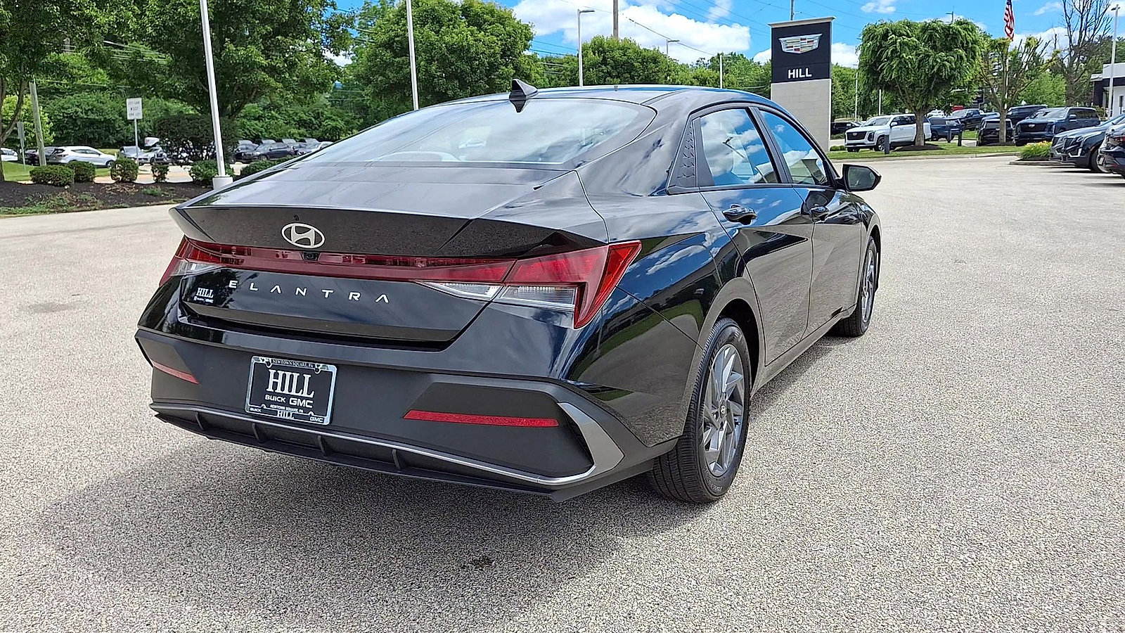 Used 2024 Hyundai Elantra SEL FWD image 8