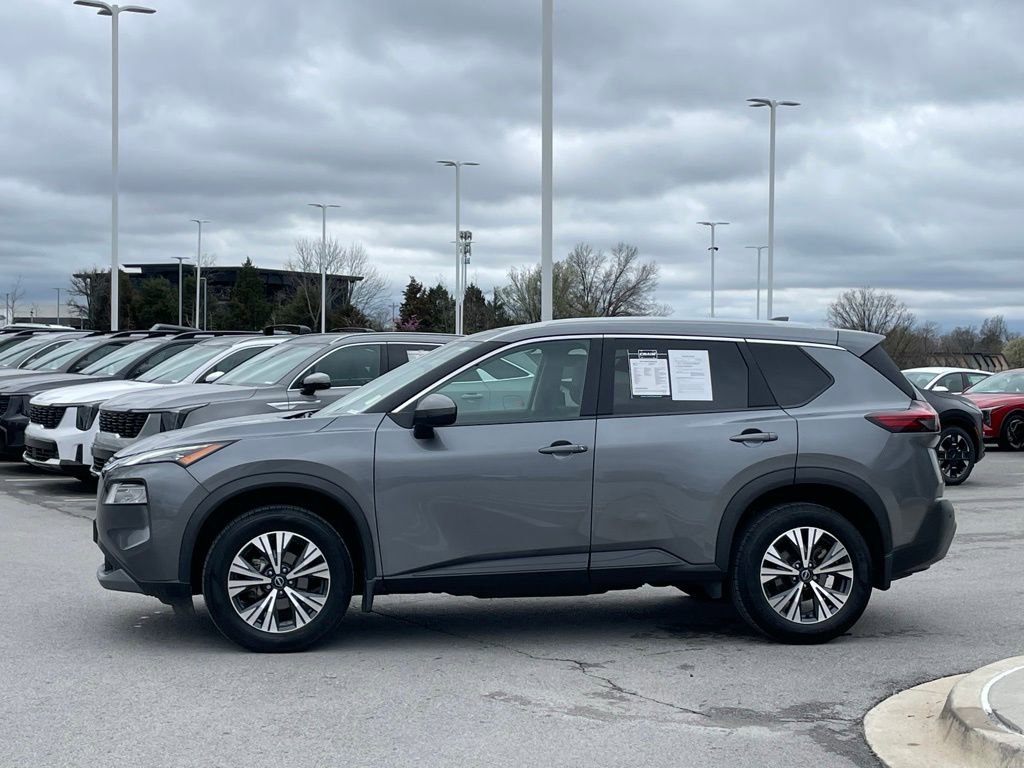 Used 2023 Nissan Rogue SV w/ SV Premium Package image 4