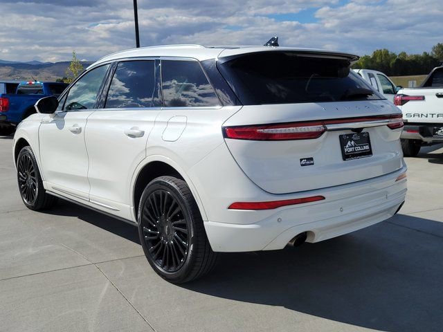 Used 2022 Lincoln Corsair Reserve image 3