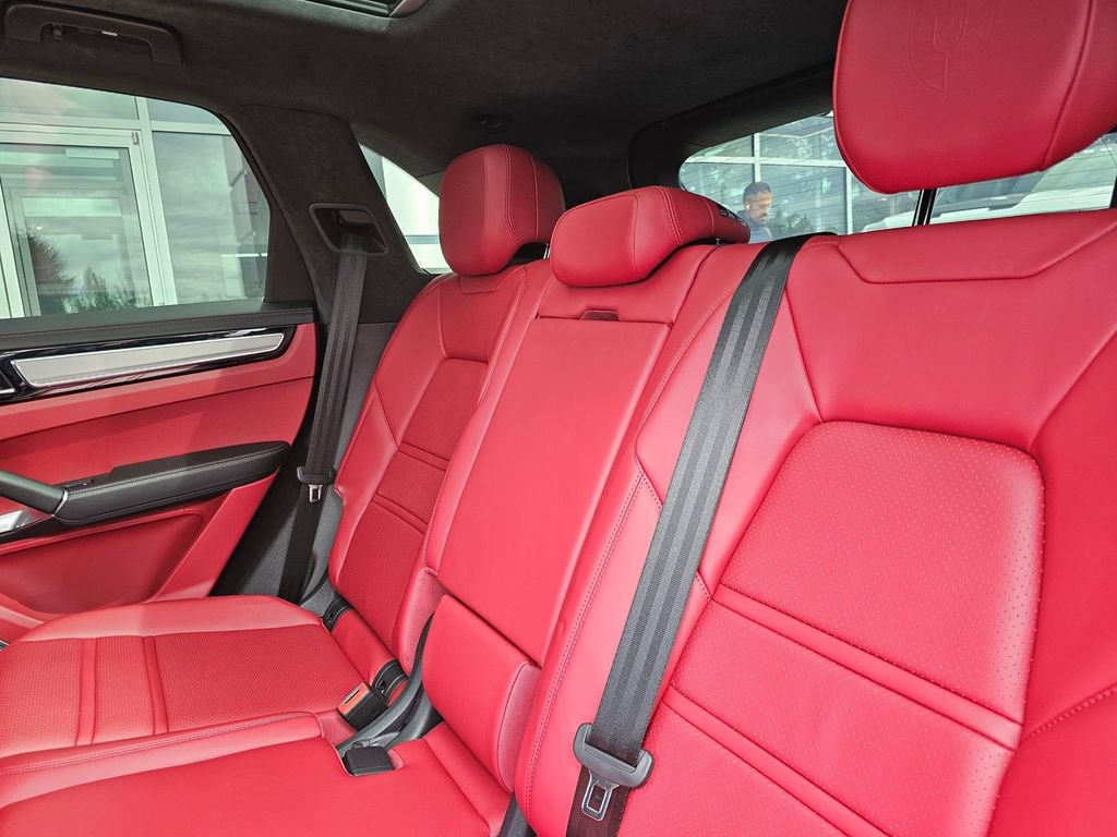 Used 2021 Porsche Cayenne Turbo S AWD/4WD image 20
