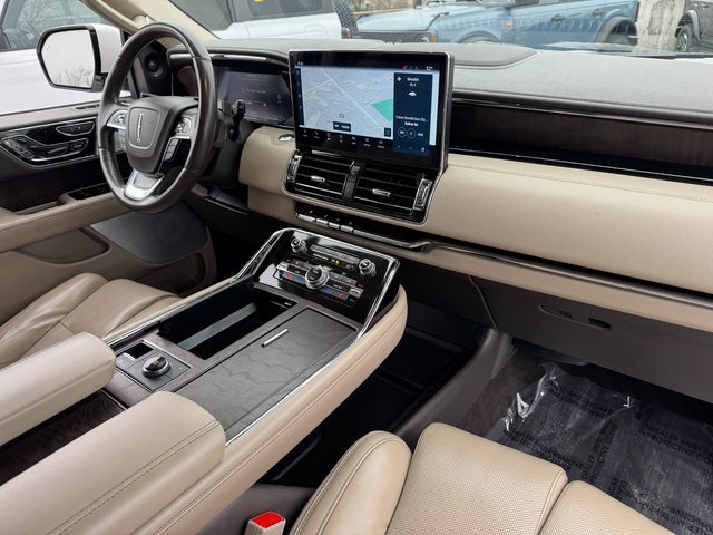Used 2022 Lincoln Navigator L Reserve image 23