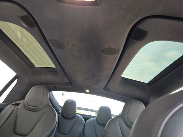 Used 2023 Tesla Model X Plaid image 32