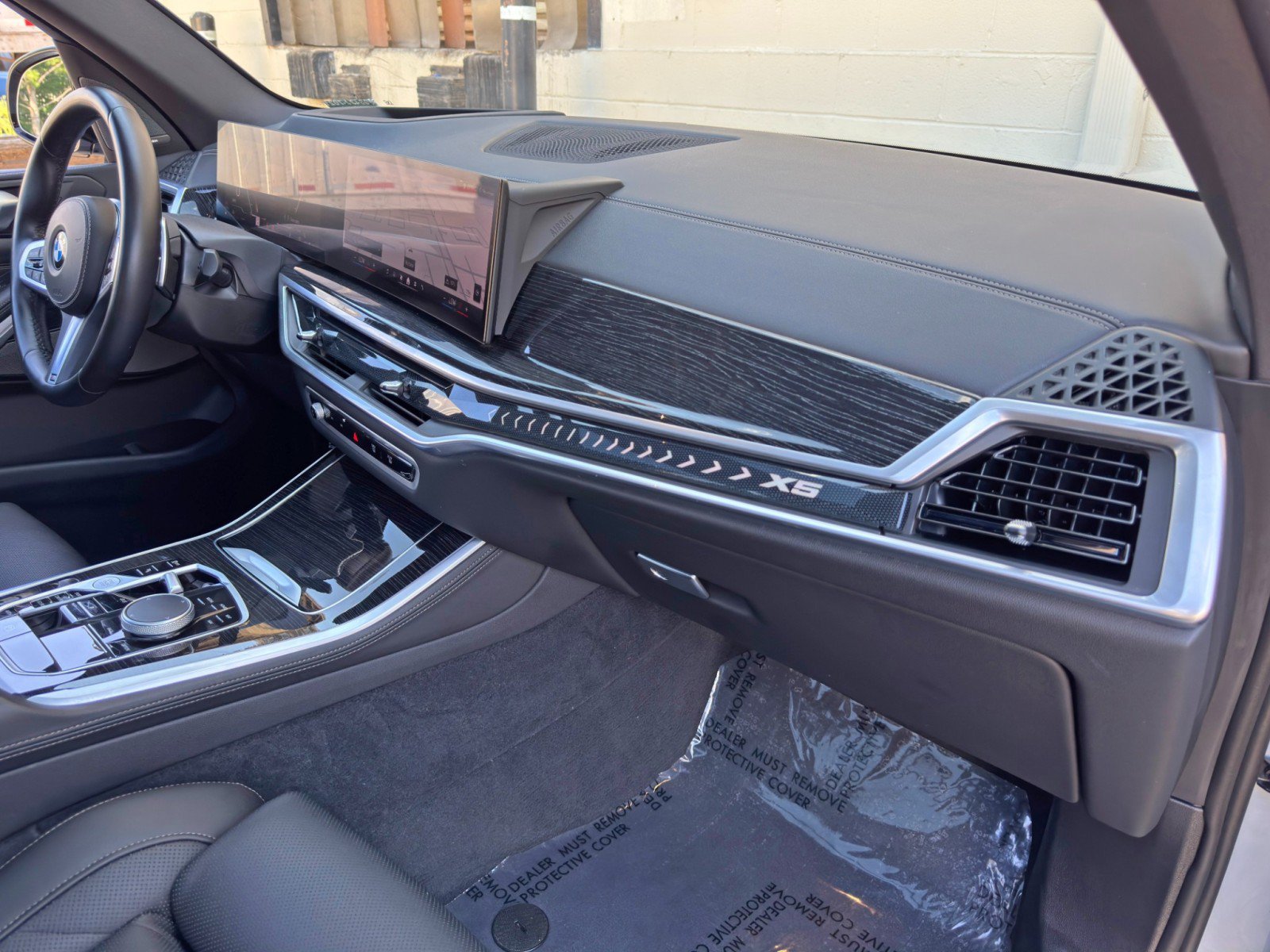 Used 2024 BMW X5 sDrive40i w/ M Sport Package RWD image 15