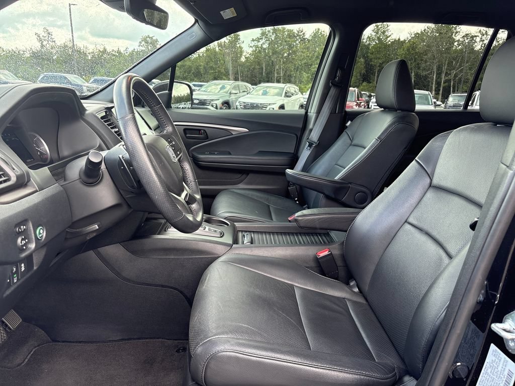 Used 2023 Honda Passport EX-L image 4
