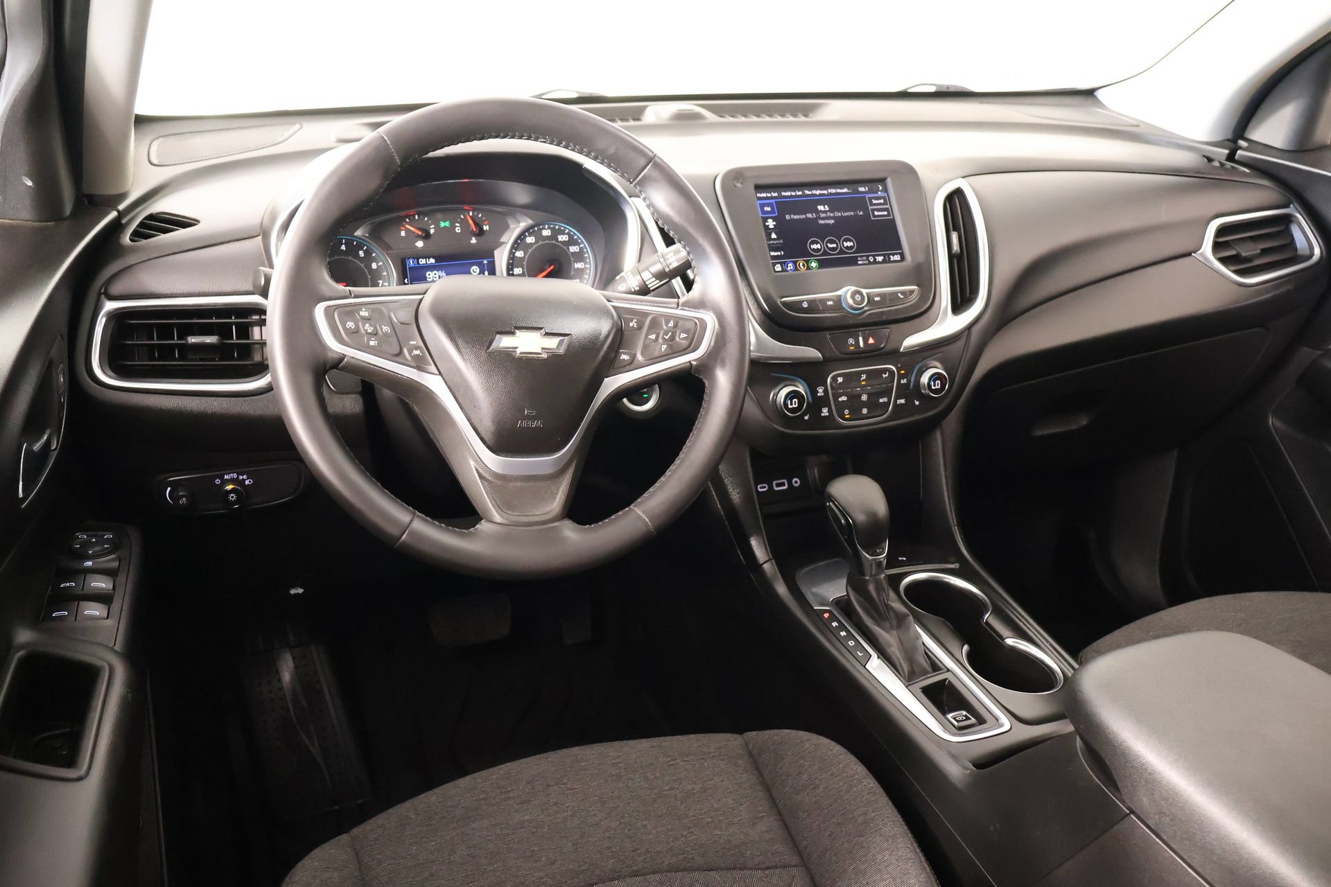 Used 2022 Chevrolet Equinox LT FWD image 2