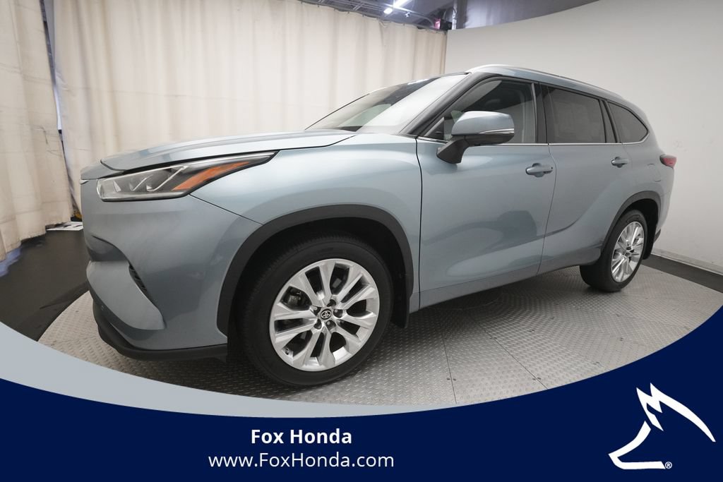 Used 2023 Toyota Highlander Limited