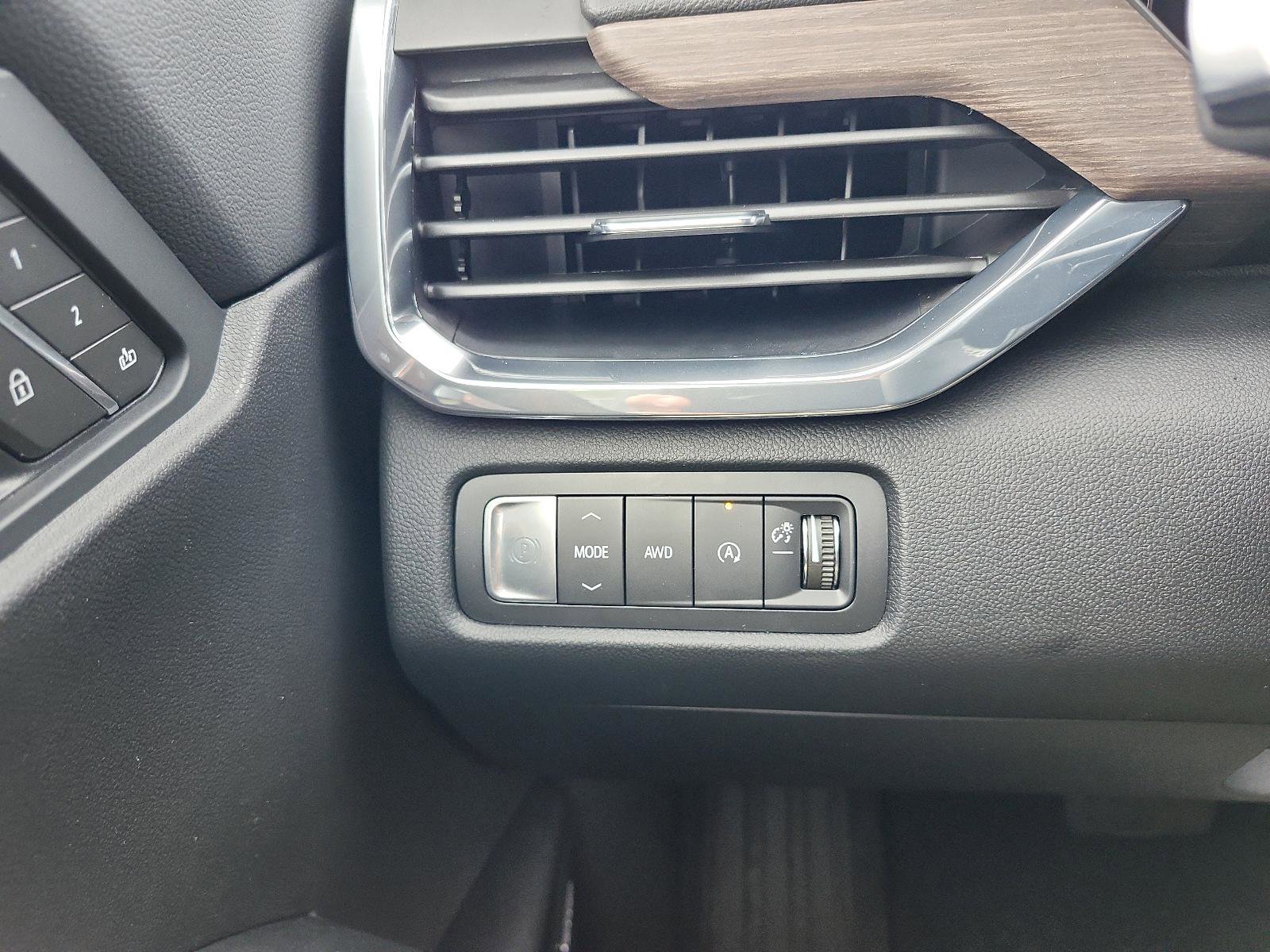 New 2026 GMC Acadia Denali w/ Super Cruise Package image 19