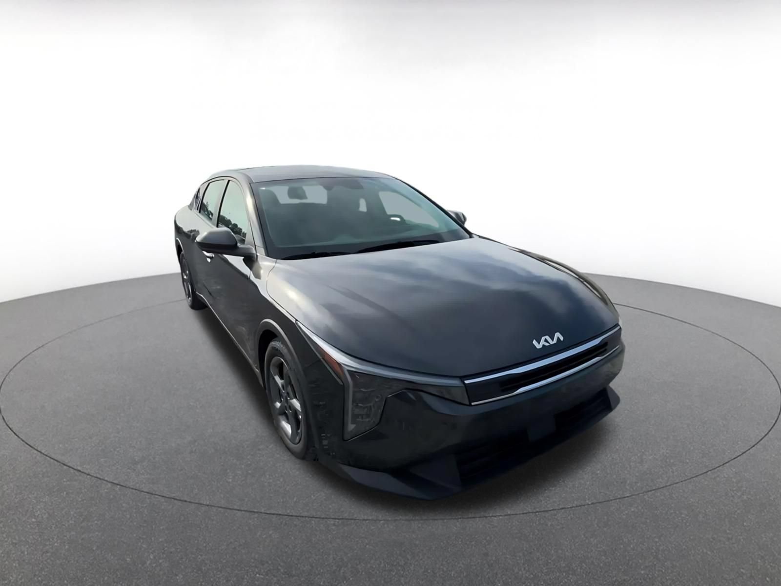 Used 2025 Kia K4 FWD image 3